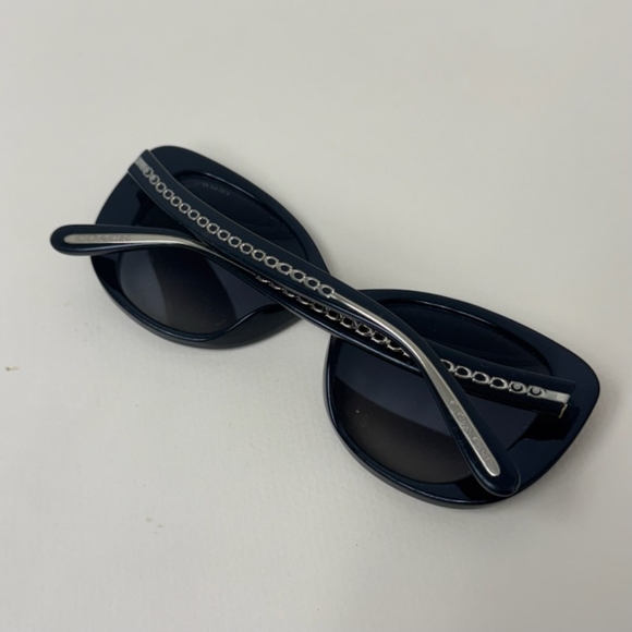 Coach Gold and Black Sunglasses - Picture 3 of 5